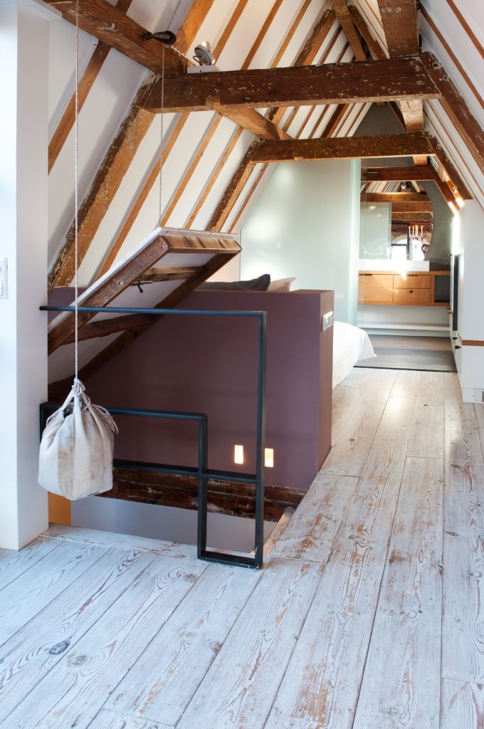 Spuistraat 253 – Top Floor view to Bathroom